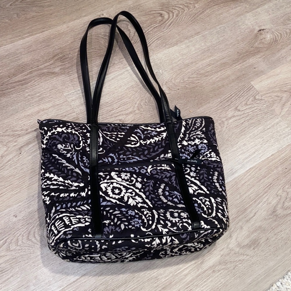 Vera Bradley Noir Trimmed Vera Tote Bag - Picture 2 of 6